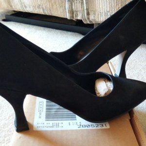 Women's Black Suede Pumps Chadwicks Size 8 ½